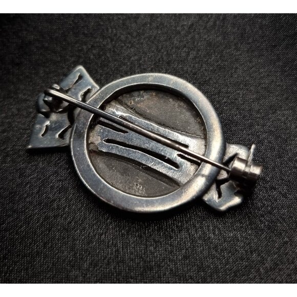 Vintage Marcasite Brooch With Intricate Silver Detailing & Black Onyx Accents - Picture 5 of 5